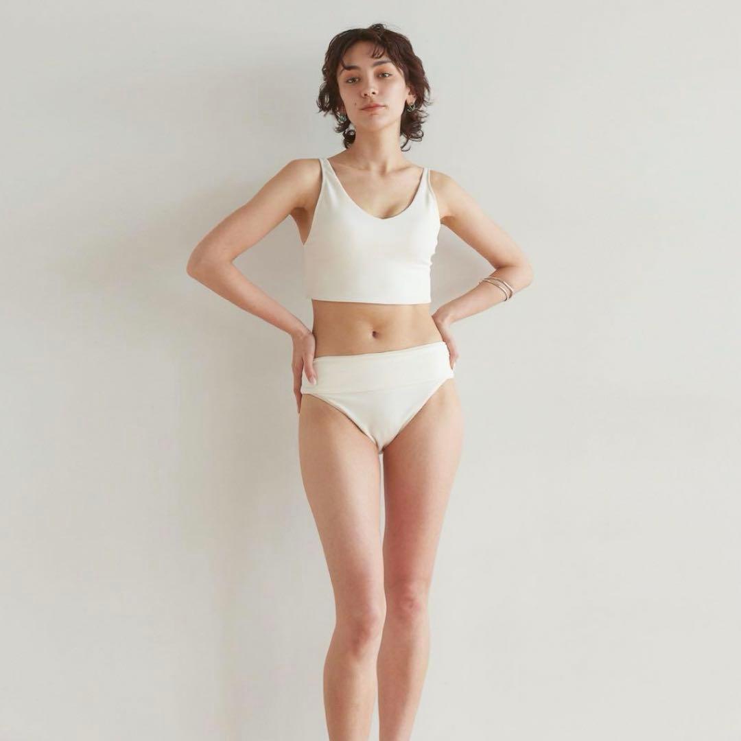 【新品】sandyfeet 2023 コラボ　セパレート水着　ホワイト