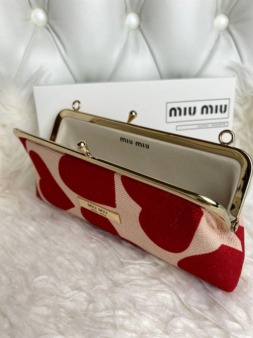 MIU MIU ハート柄 クラッチバッグショルダーバッグ正規品ノベルティ新品