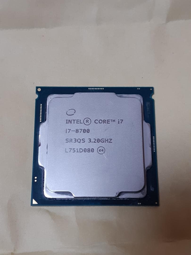 INTEL i7 8700 第8世代・6コア12スレッド
