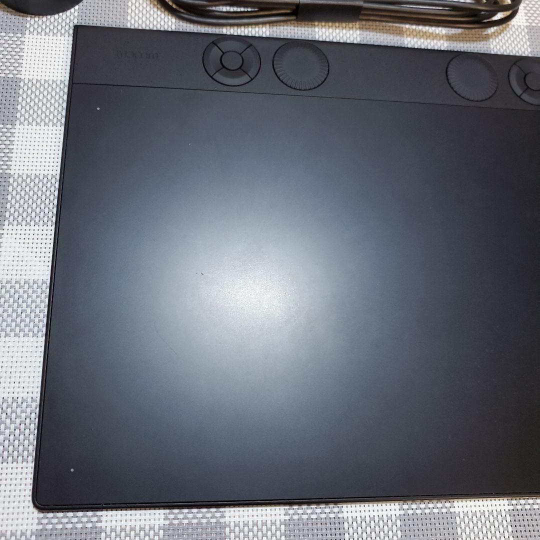 液タブ・ペンタブ Wacom Intuos Pro medium (PTK670K0C)