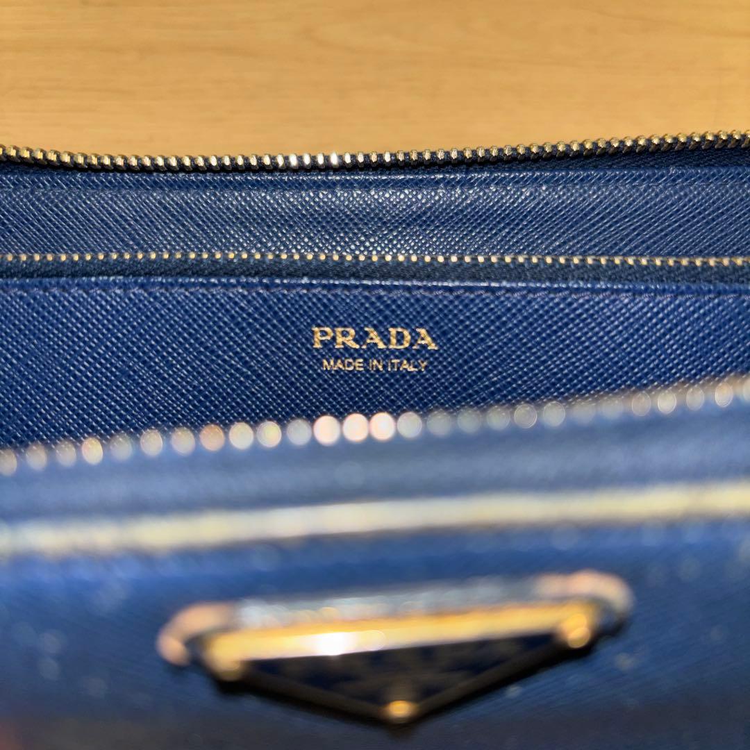 ⭐️プラダ サフィアーノ トライアングル ラウンドファスナー 長財布