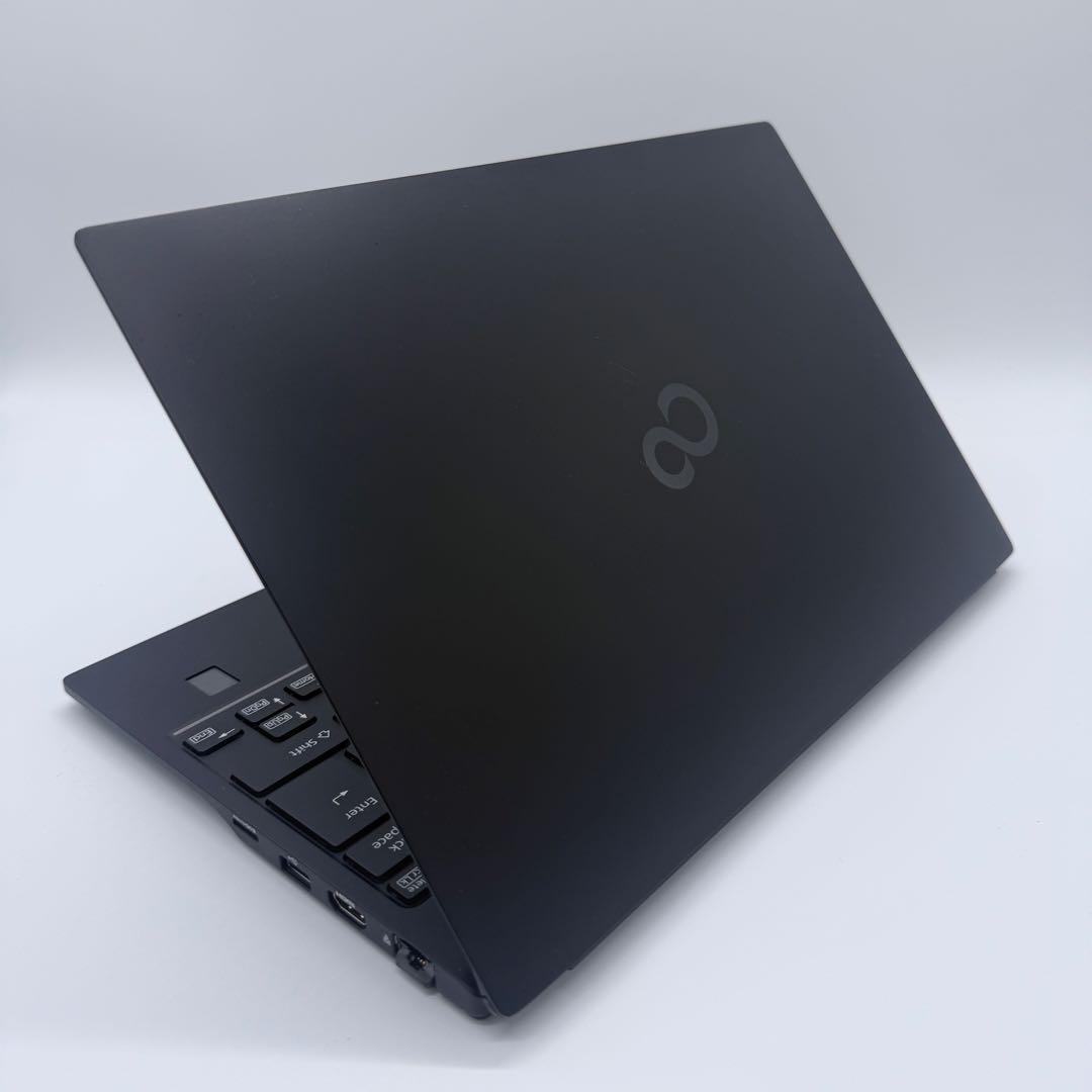 美品 ノートパソコン 第13世代 Corei5/8GB/256GB オフィス付き