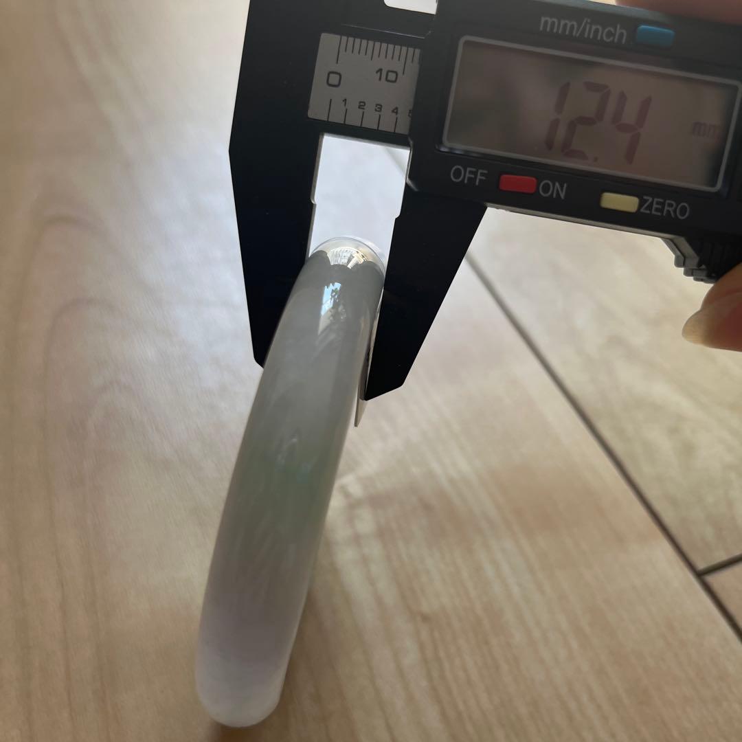 【大きめサイズ】 翡翠バングル