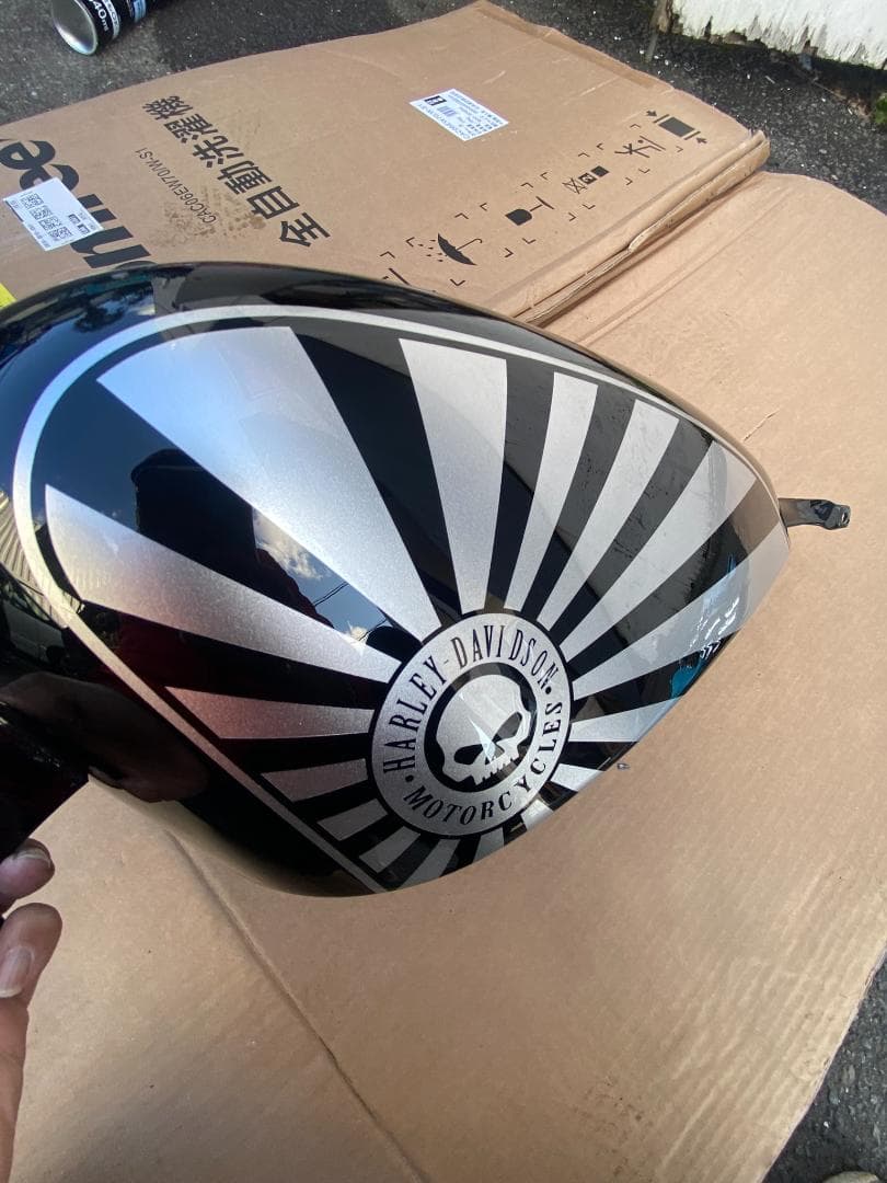 スポーツスター純正ベース2.1ガロン　カスタムペイントタンク　旭日旗仕様ハーレー