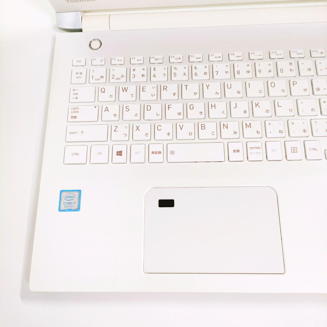 第8世代i7✨️16GB/SSD512G/オフィス/カメラ付き白ノートパソコン