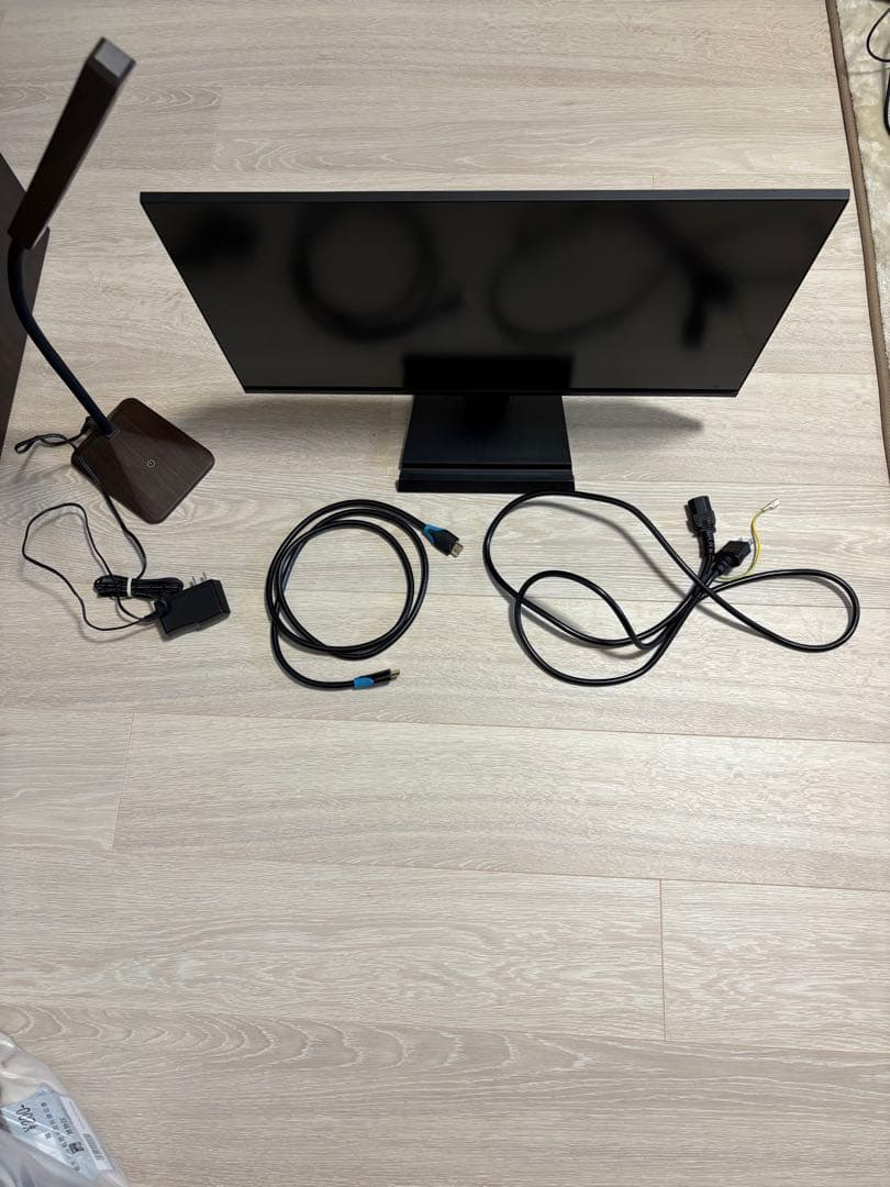 23.8型ディスプレイ(I-O DATA)、スタンドライト ※ケーブル付き