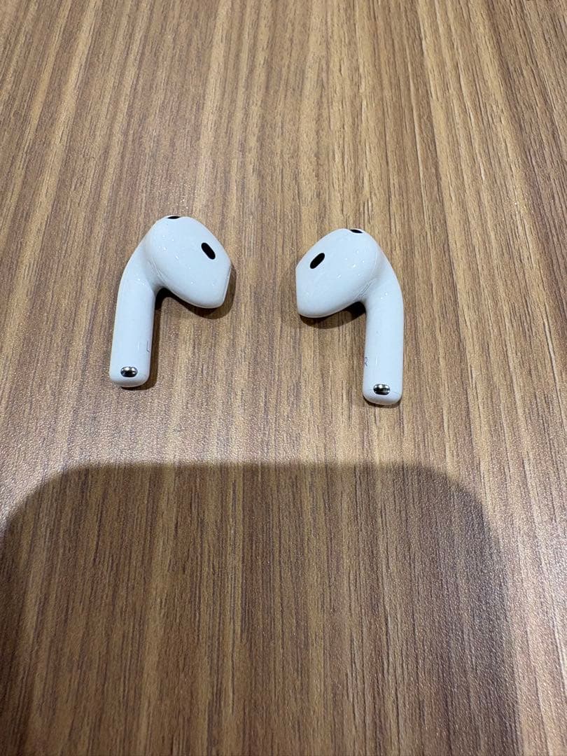 AirPods 4 ノイズキャンセリングあり