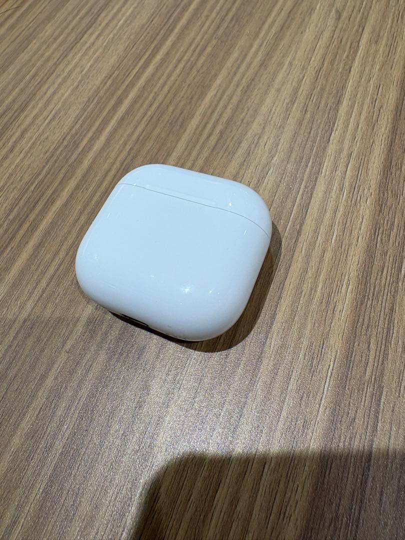 AirPods 4 ノイズキャンセリングあり