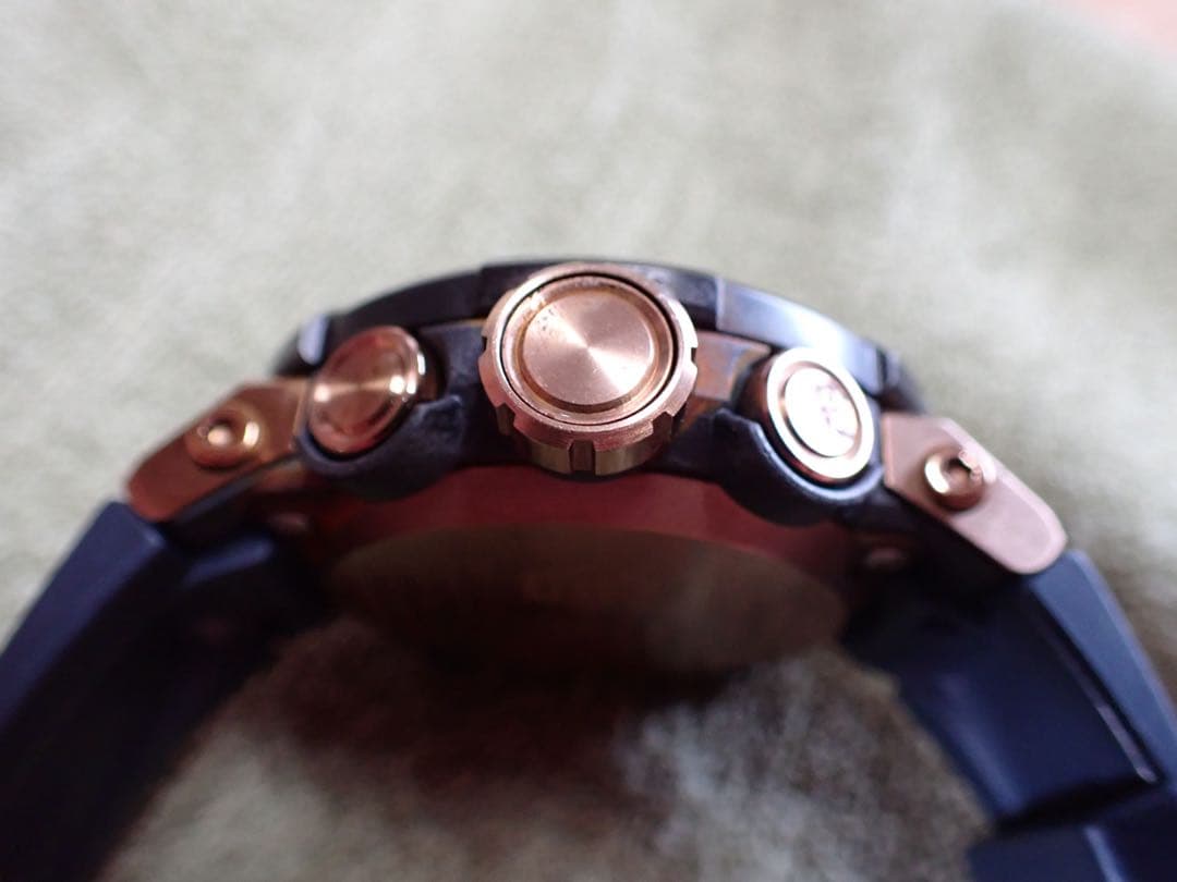 CASIO カシオBluetoothソーラー G-SHOCK GST-B200