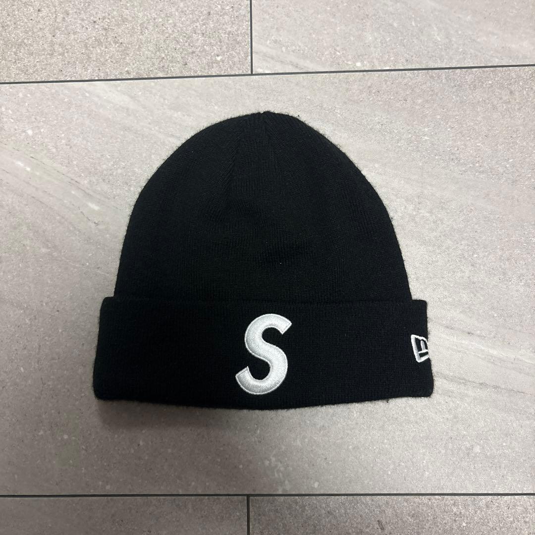 【Supreme】NEW ERA コラボ ビーニー・ニット帽 黒