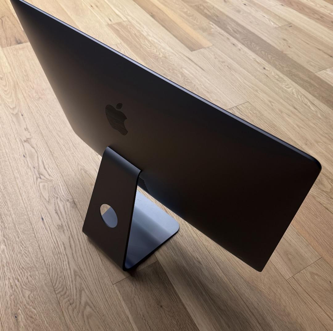 Apple iMac Pro 27インチ キーボード・マウス付き