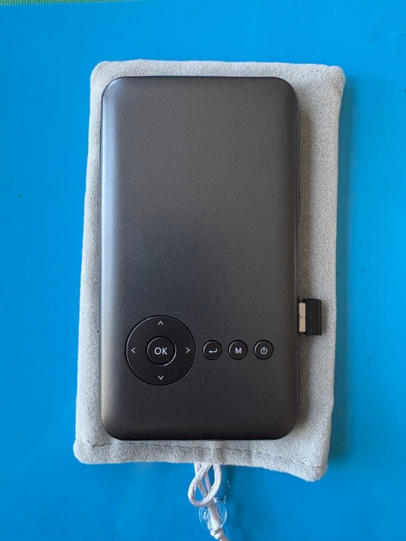 カベーニ　KABENI スマホサイズプロジェクター