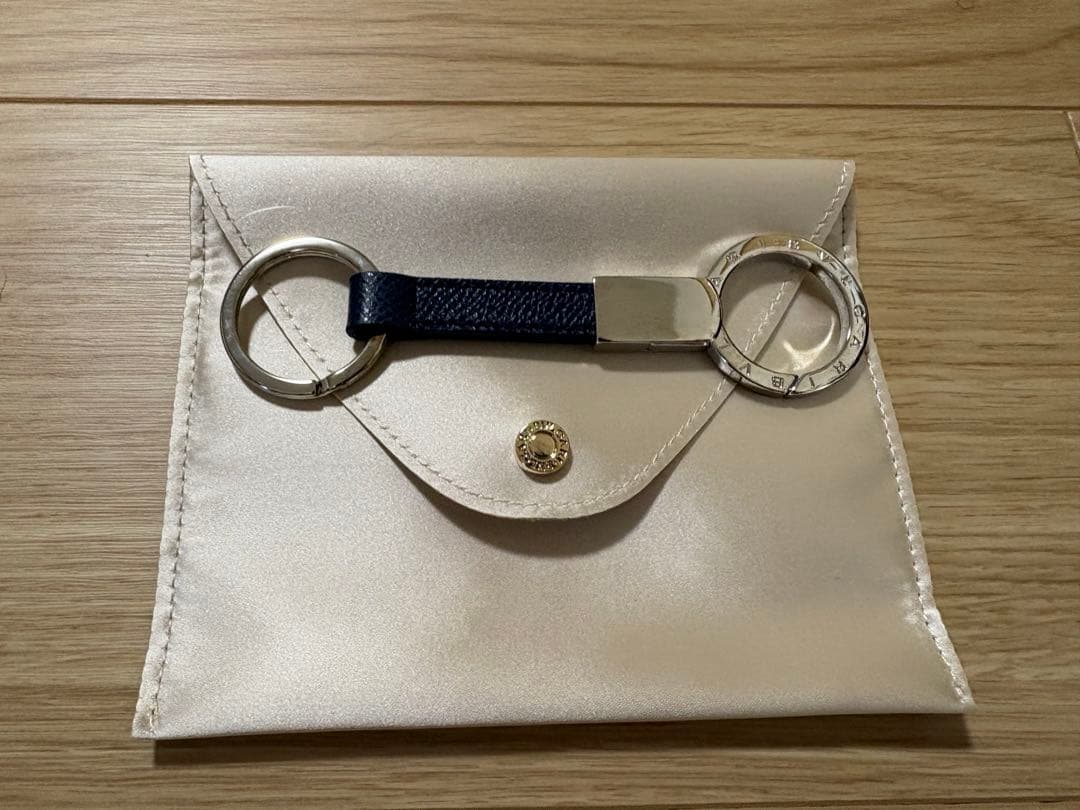 BVLGARI キーホルダー　ネイビー