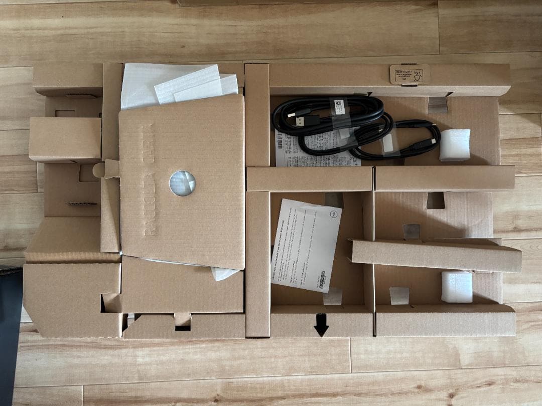 Dell デジタル ハイエンド シリーズ 27 4K USB-C ハブ モニター