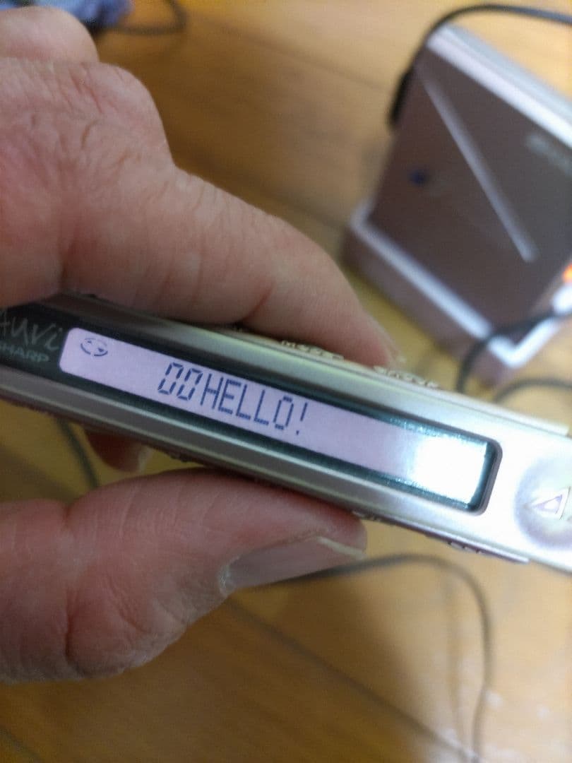 SHARP auvi MDプレイヤー　シルバーピンク