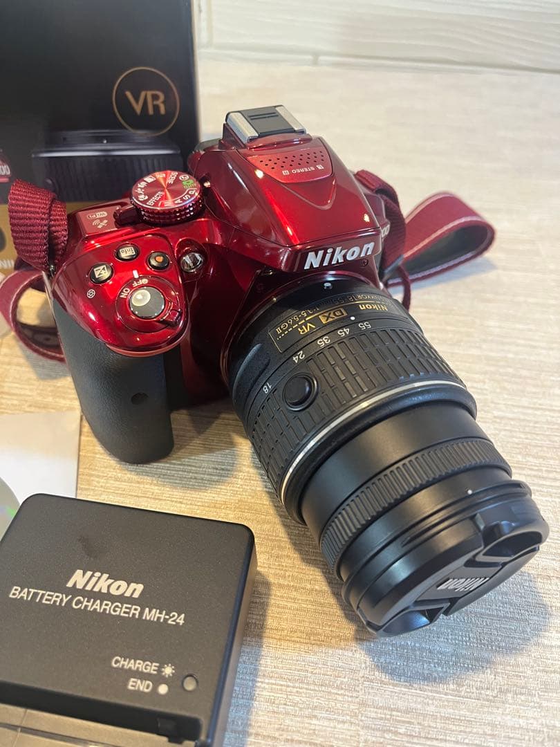 美品　ニコン D5300 一眼レフカメラ レッド