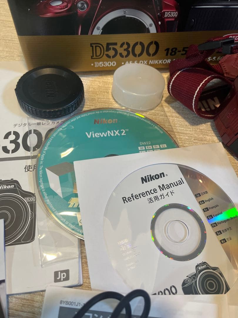美品　ニコン D5300 一眼レフカメラ レッド