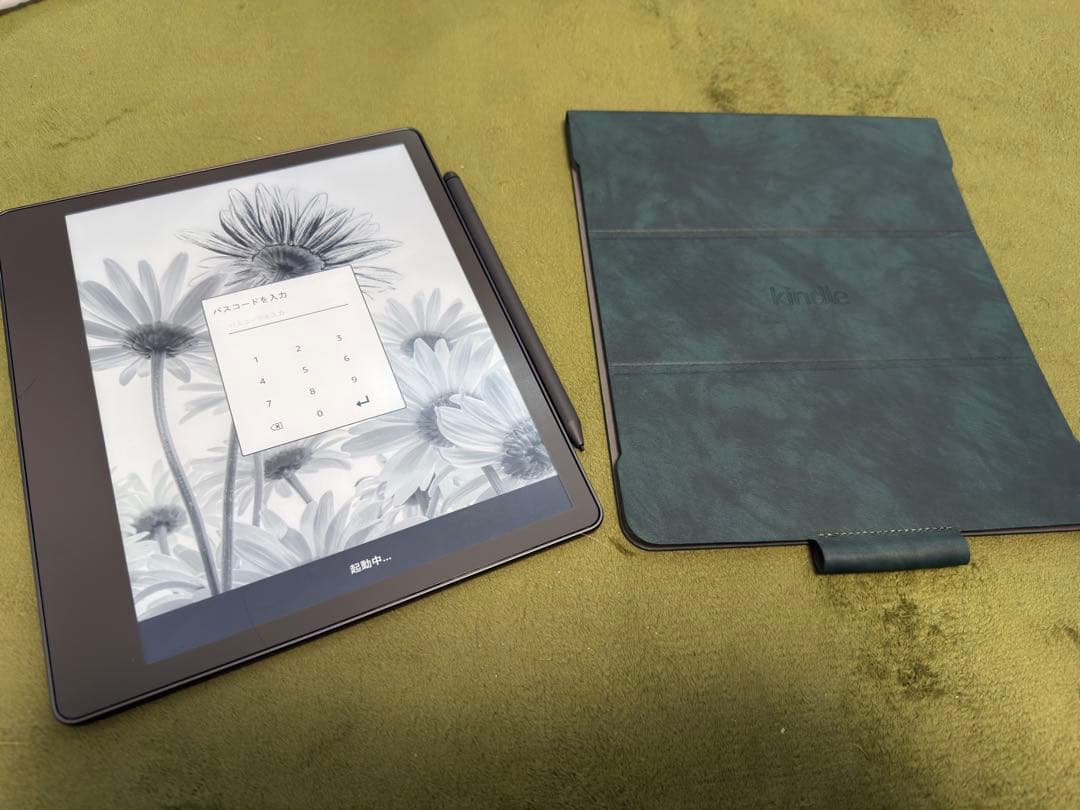 Kindle Scribe 64GB本体と本革専用ケース
