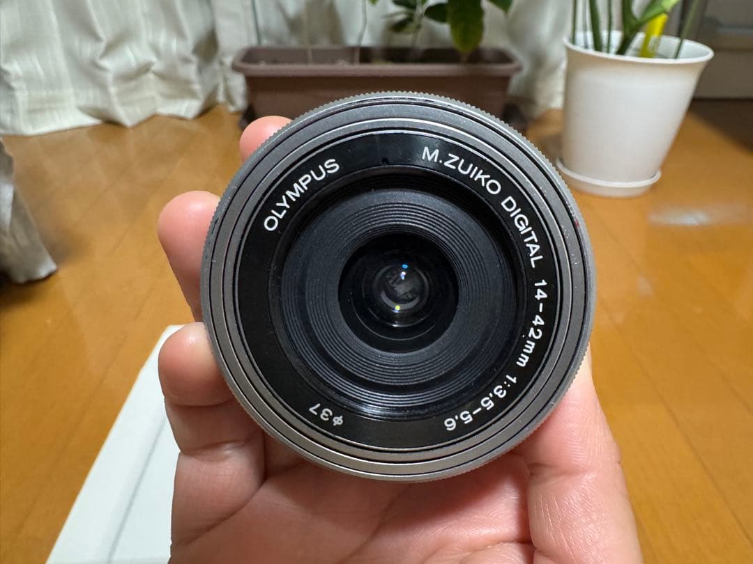 OLYMPUS PEN E-PL10 ホワイト/シルバー