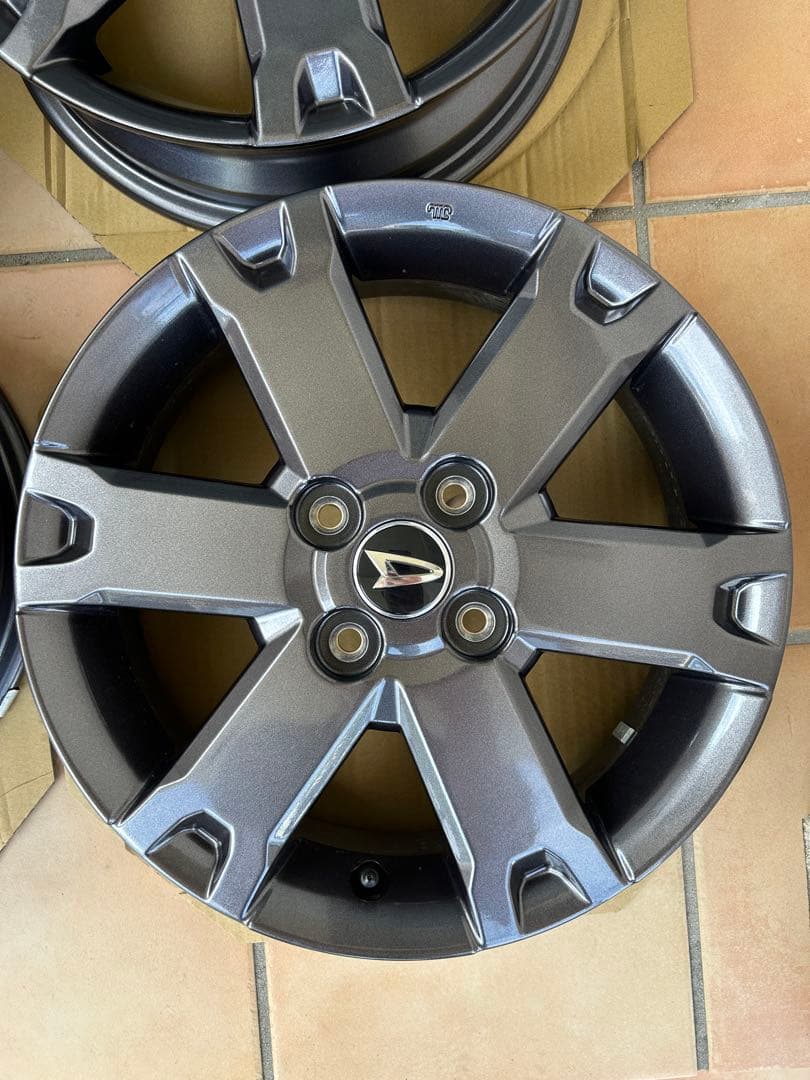 ダイハツ　タフト　純正　ホイール　165/65/R15