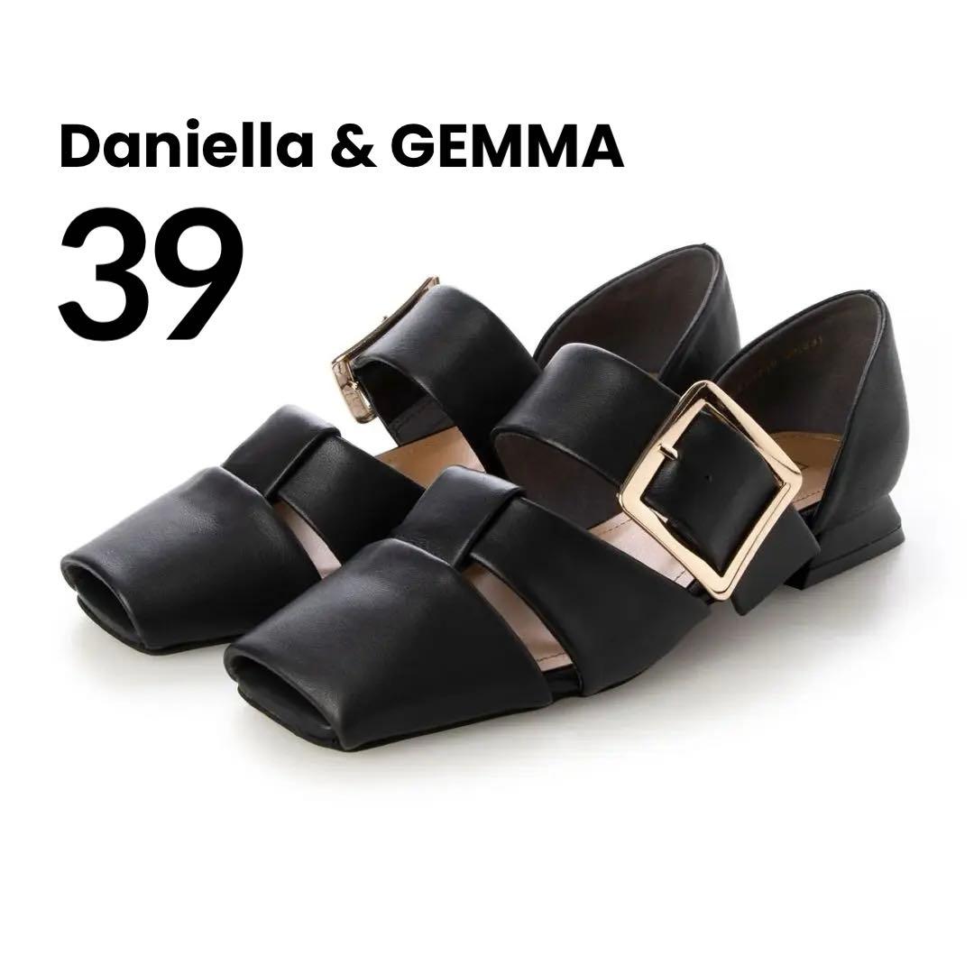 バックル付きブラックパンプス