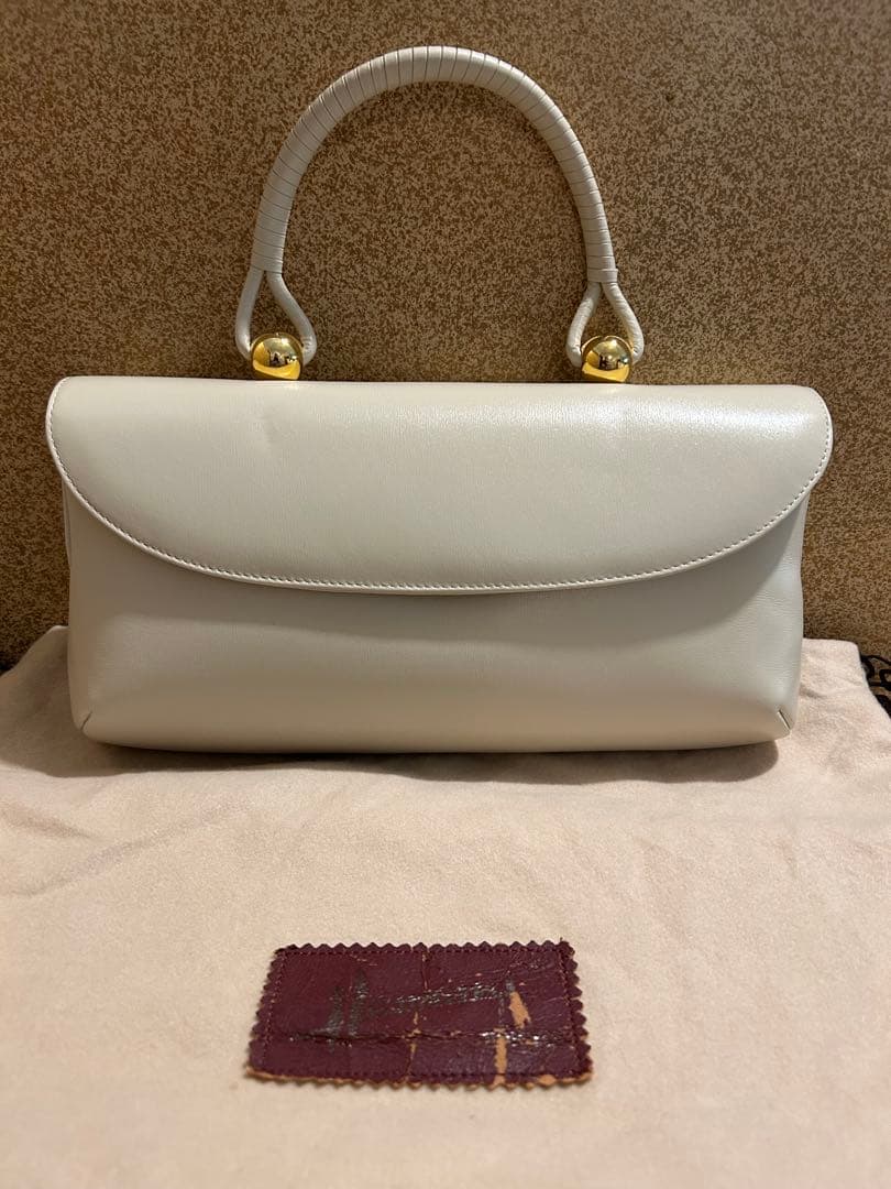 最終値引き　HAMANOのロイヤルフォーマルバッグ(白)