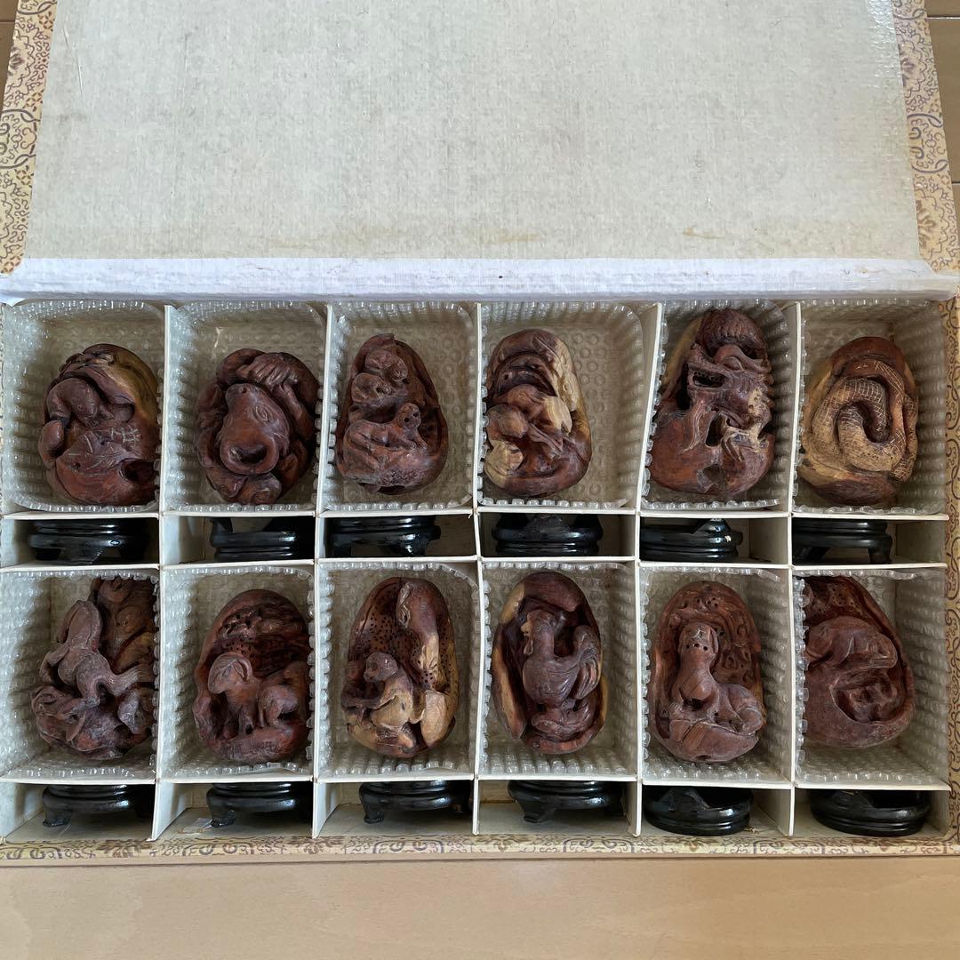 中国美術　干支 木彫り 12個セット 十二支 木製置物　アンティーク　China