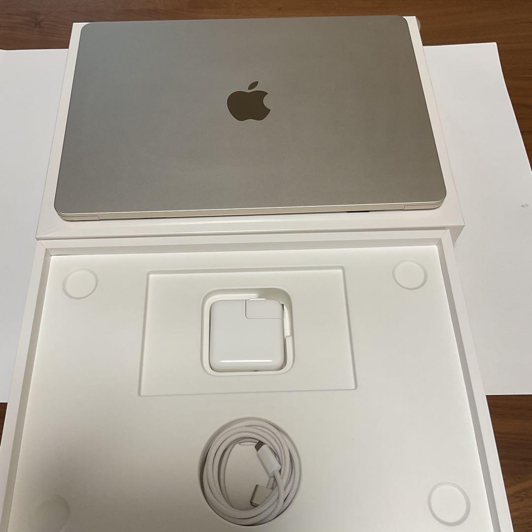 【美品、容量100%、ケース付】MacBook Air M2 8GB/256GB