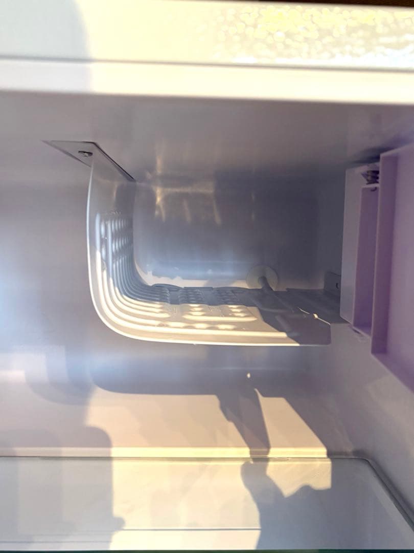 ミニ冷蔵庫　50L 小型 ホワイト　 製造年2025年　説明書付き