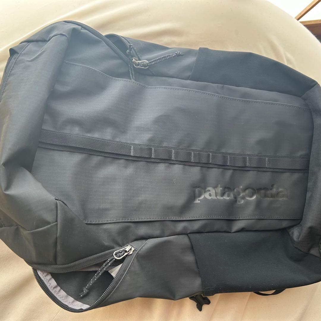 patagonia 黒 リュック・バックパック