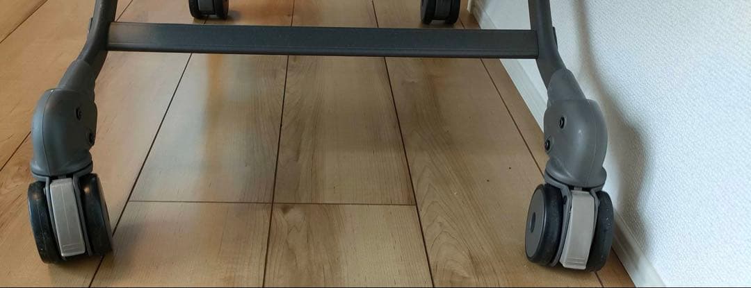 コンビ ネムリラコードレス AUTO SWING SS+