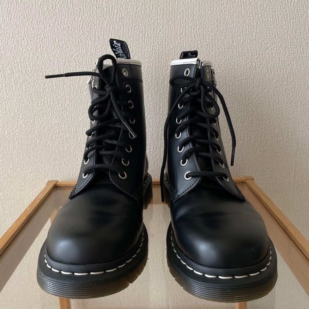 【24.0】ドクターマーチン ZIP 8ホールブーツ 日本限定 ホワイトステッチ