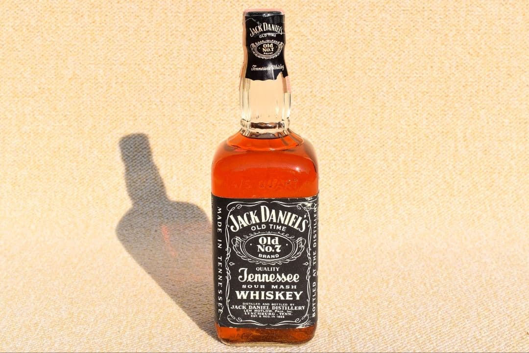 希少！■ ジャックダニエル 旧ボトル 4/5QUART 赤紙封印 45% ■