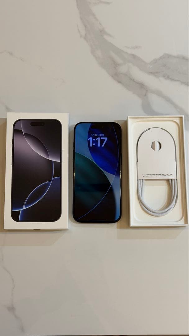 C*a様 iPhone 16 Pro 256GB ブラックチタニウム SIMフリ