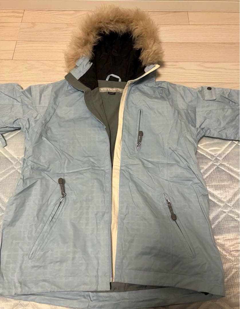 女性用スノーボードウェアL 水色 パンツＬH／H （少しお値下げ可能です！）