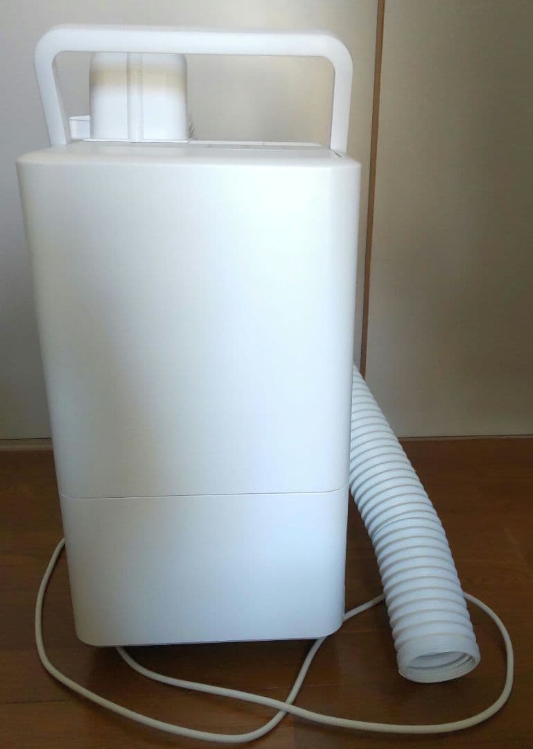 コンパクトクーラー ICA-0301G 2024年製