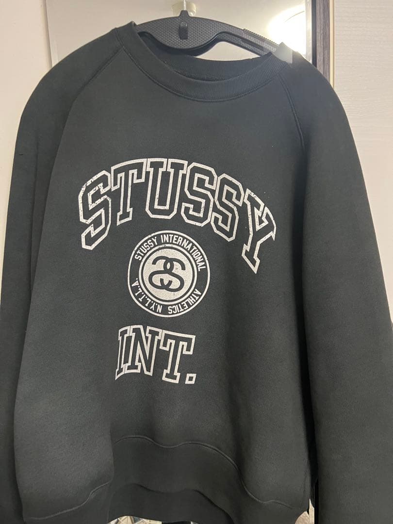 STUSSY ブラック スウェット M