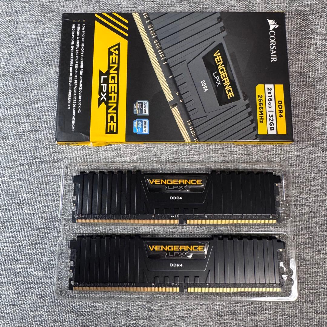 Corsair Vengeance LPX DDR4 32GB（16GB×2）
