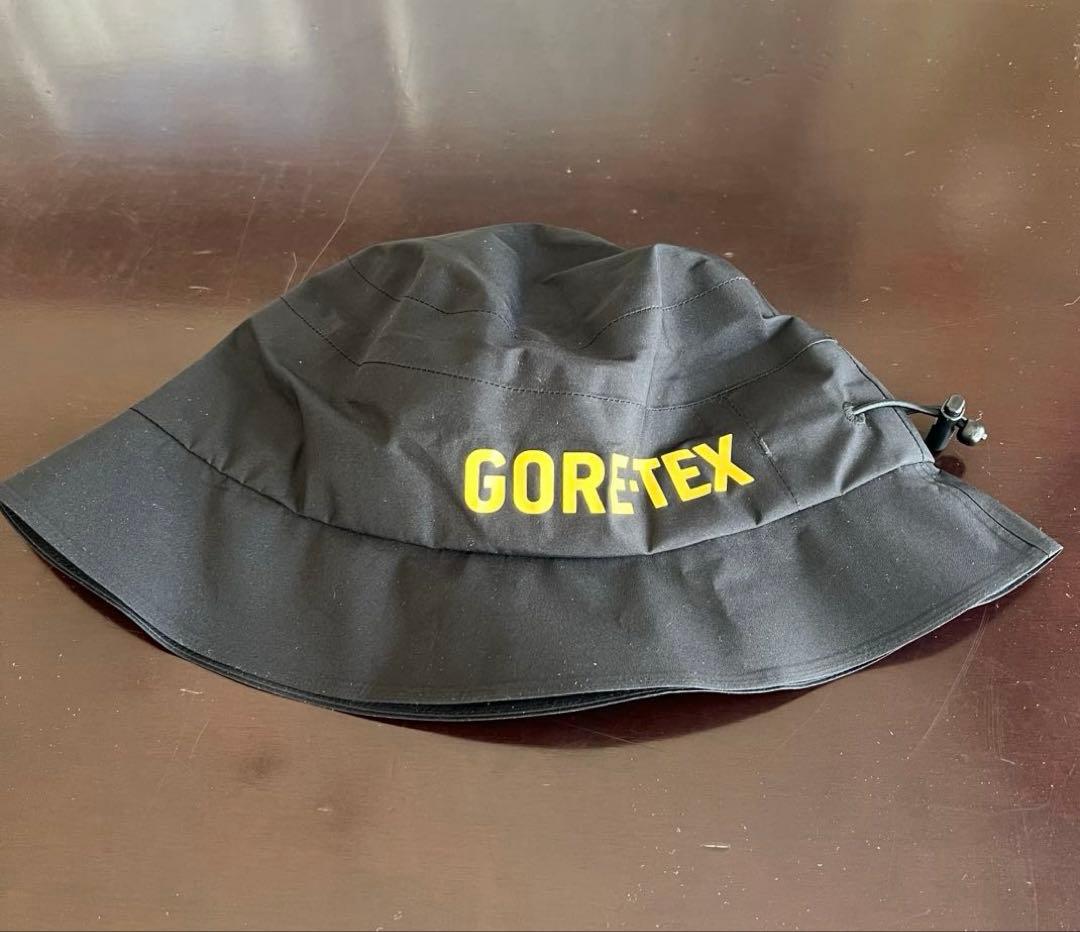 へ*ん様 タグ無・未使用 ASICS×BEAMS GORE-TEX Hat ビー