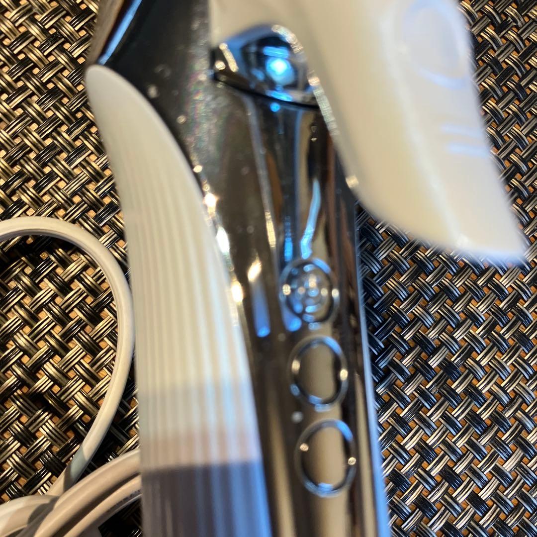 2024年製ホワイト/ReFaカールヘアアイロン