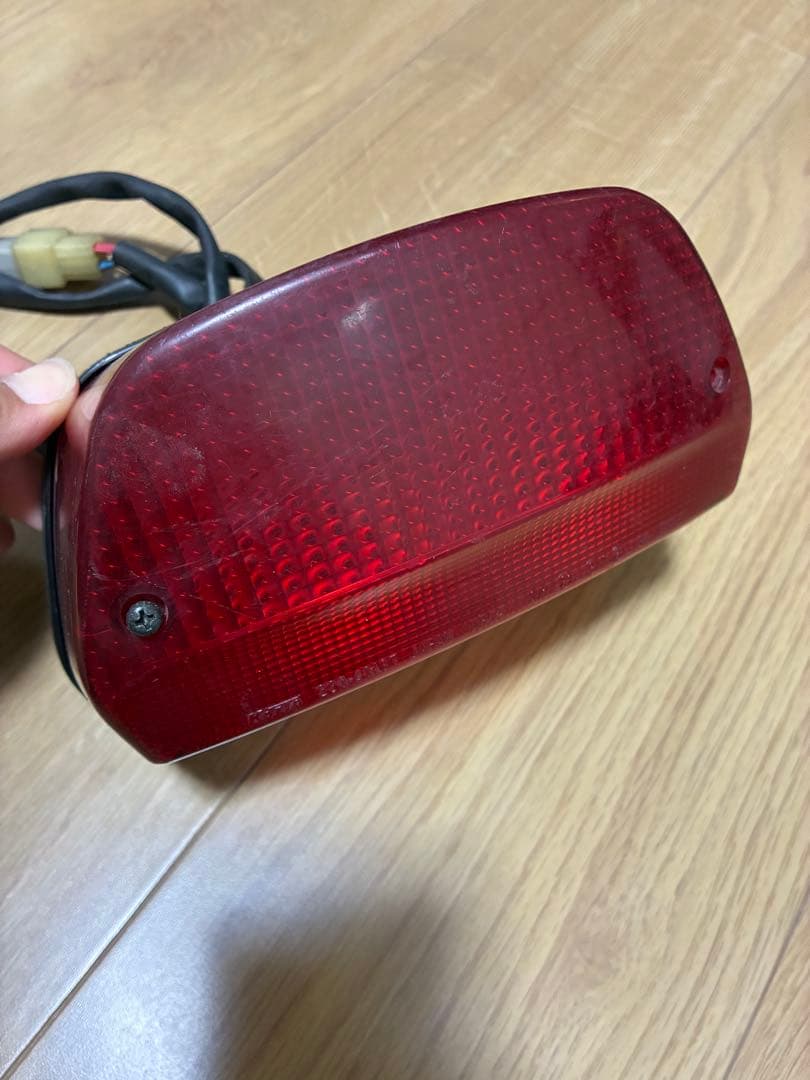 カワサキ　ゼファーχ ゼファーカイ　純正テールランプ　ゼファー400