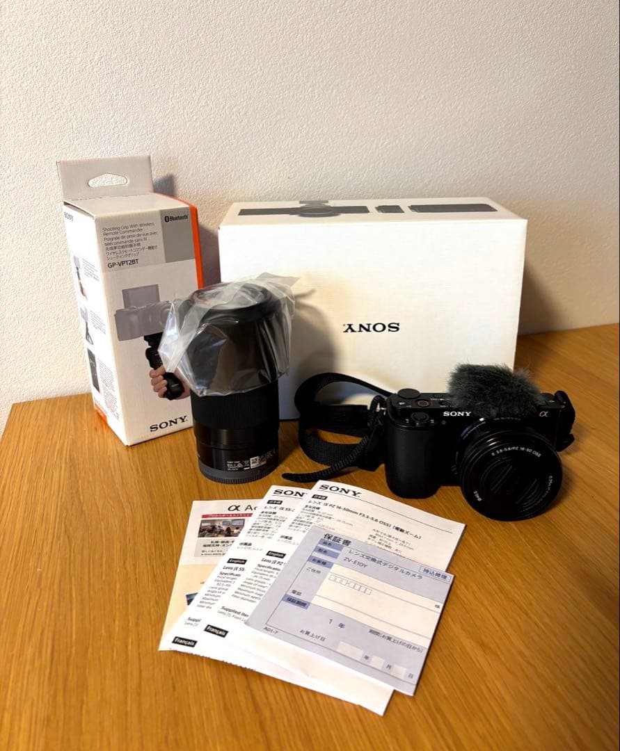 SONY ZV-E10 ブラック 本体 ＋レンズキット+ 新品リモートグリップ