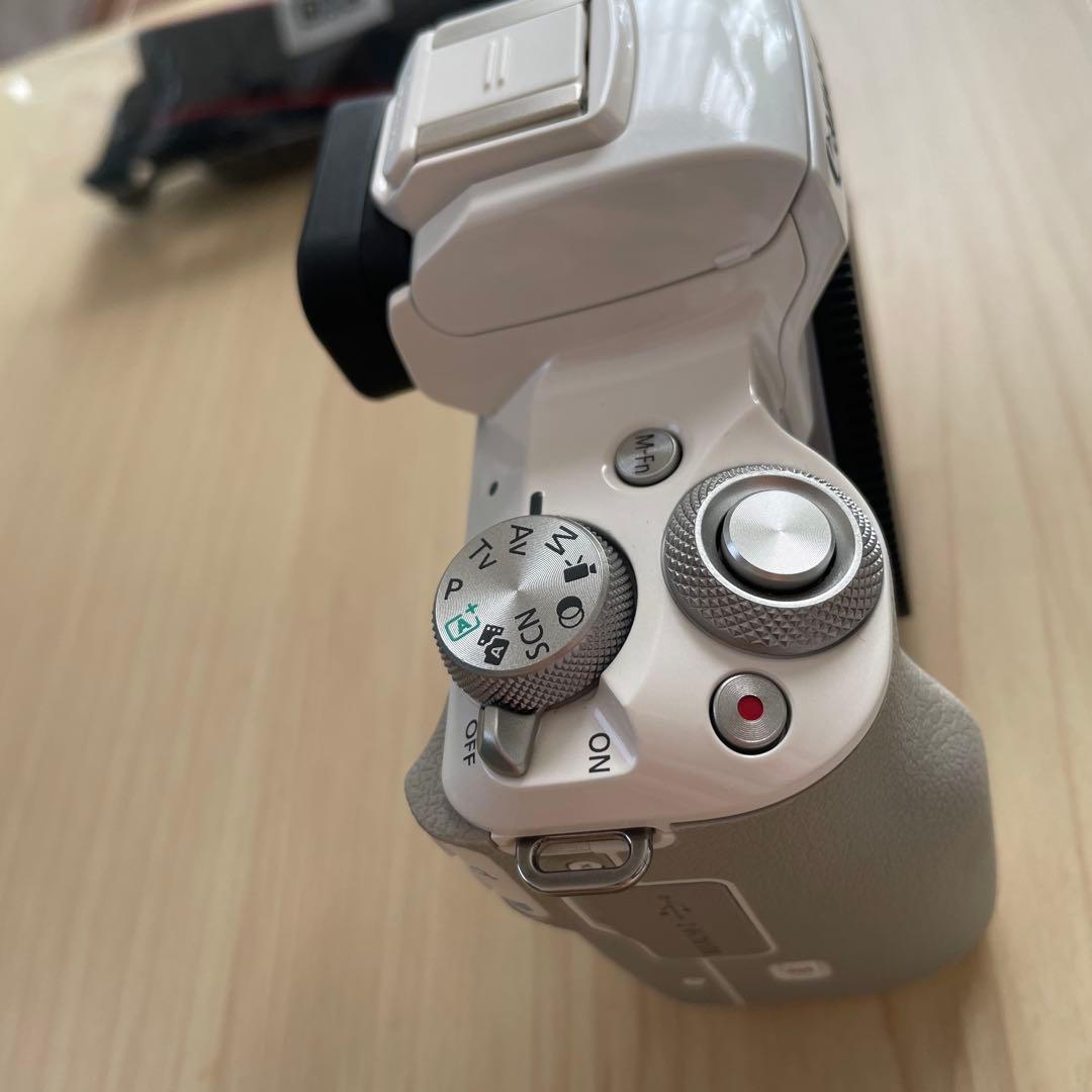 デジタルカメラ Canon EOS kiss M