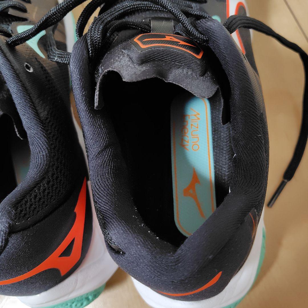 【ミズノ直営店限定】ウエーブライトニング Z8(バレーボール)　　24.5cm