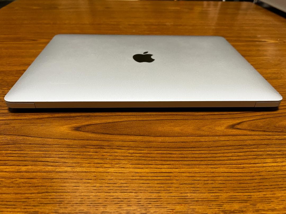 【美品】Apple MacBook Air M1 (2020)