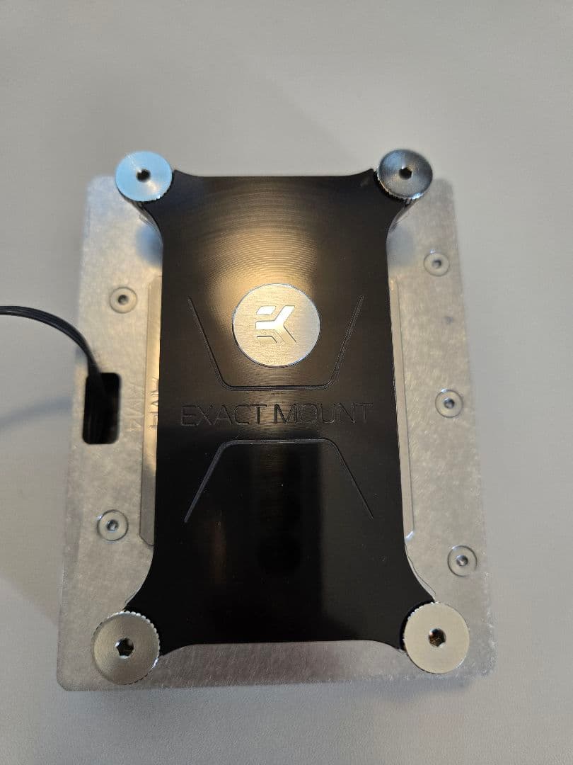 EK Quantum Velocity2 AM4 CPUウォーターブロック