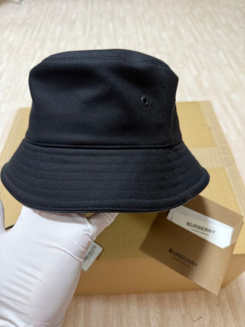 BURBERRY バケットハット ブラック タグ付き　Mサイズ