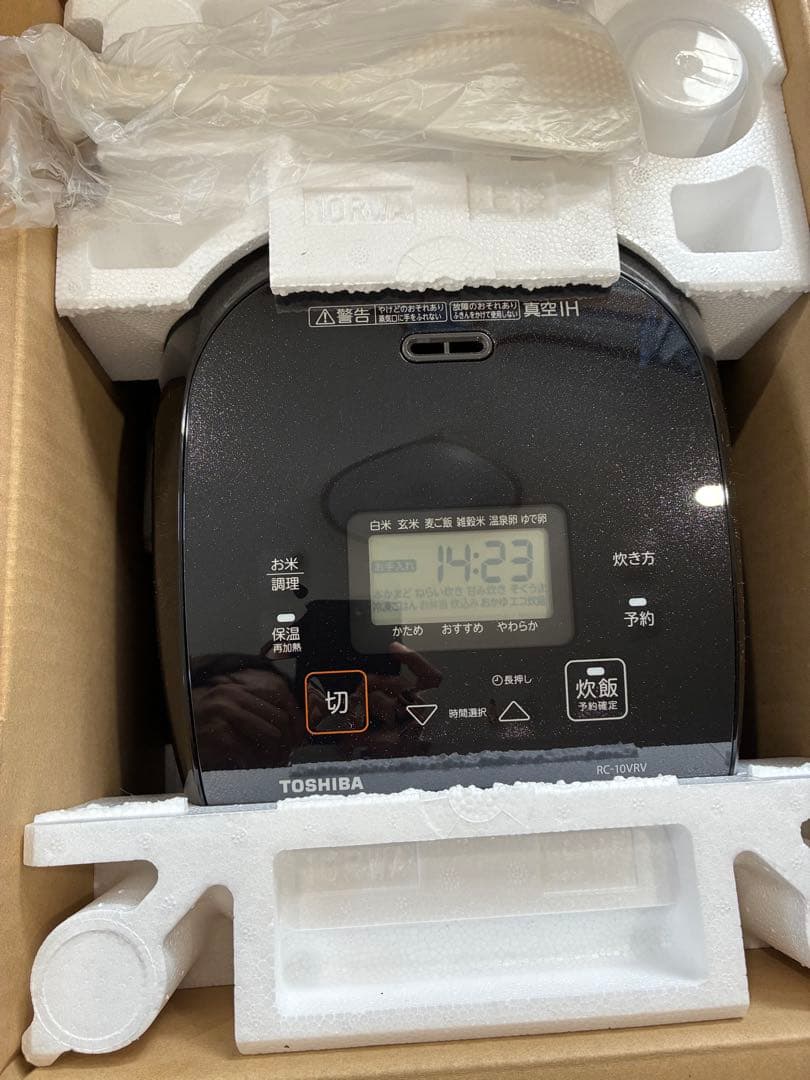 新品同様　TOSHIBA RC-10VRV K 炎匠炊き 5.5合