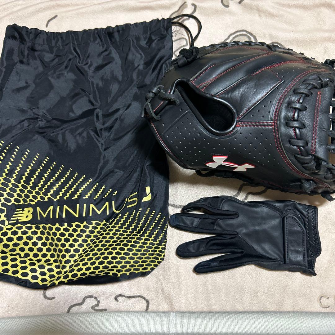 Under Armour 軟式グローブ 黒　キャッチャーミット　右投げ