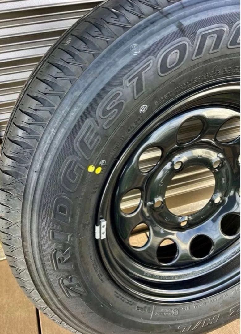 ブリヂストン デューラー15インチ タイヤ・ホイールセットJＣ74ノマド新車外し